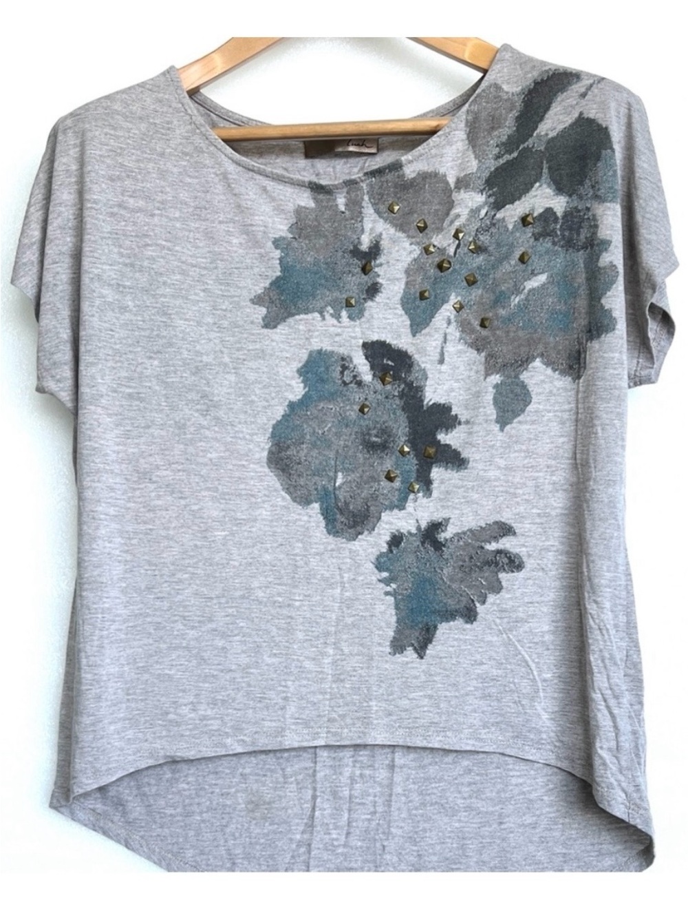 Lush Gray Floral Short Sleeve Top